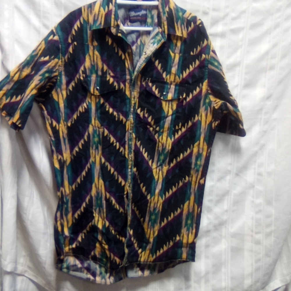 Vtg wrangler pearl snap button Navajo,Aztec,western rodeo shirt